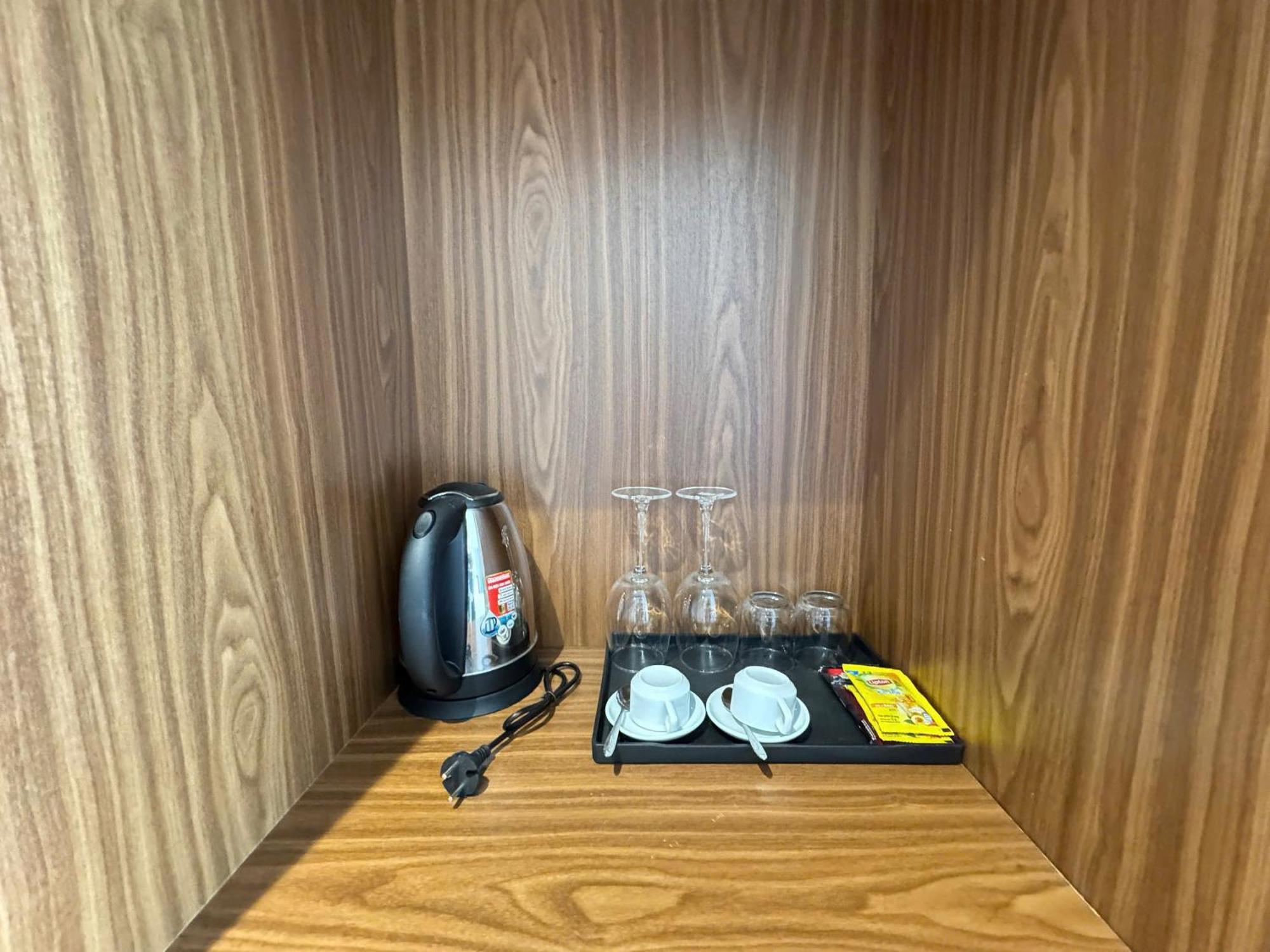 22land Moon West Apartment