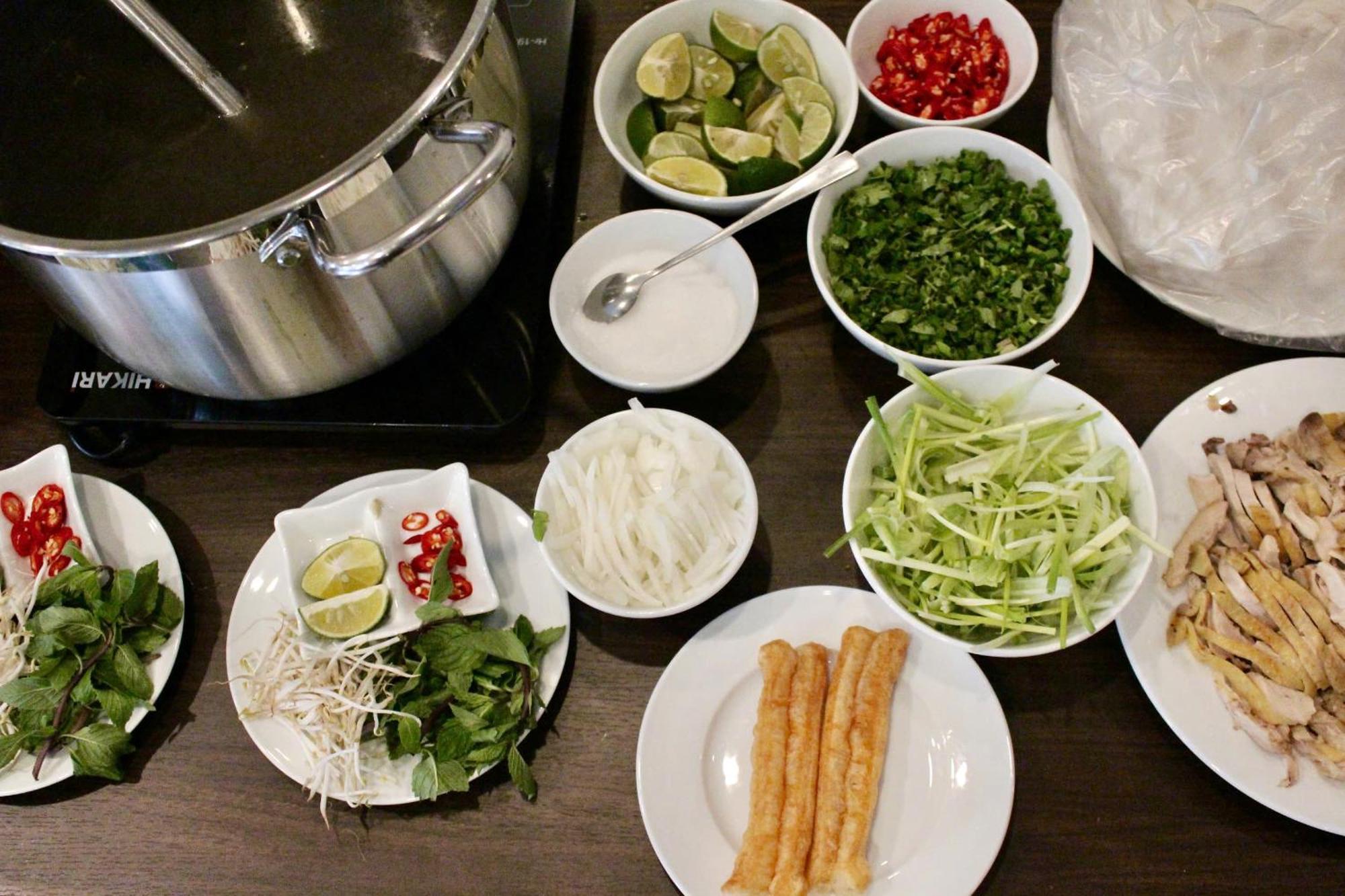 Moon West Hà Nội